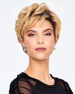 Chic Wavy | Synthetic Wig By Hairdo